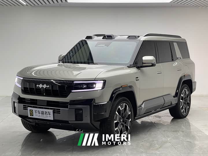 8 Flagship Edition 6 - автомобиль из Китая