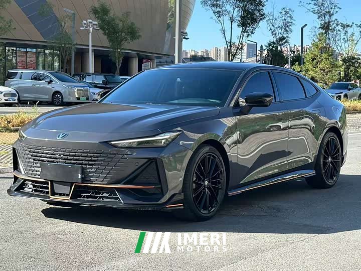 Changan UNI-V 1.5T Edition - автомобиль из Китая