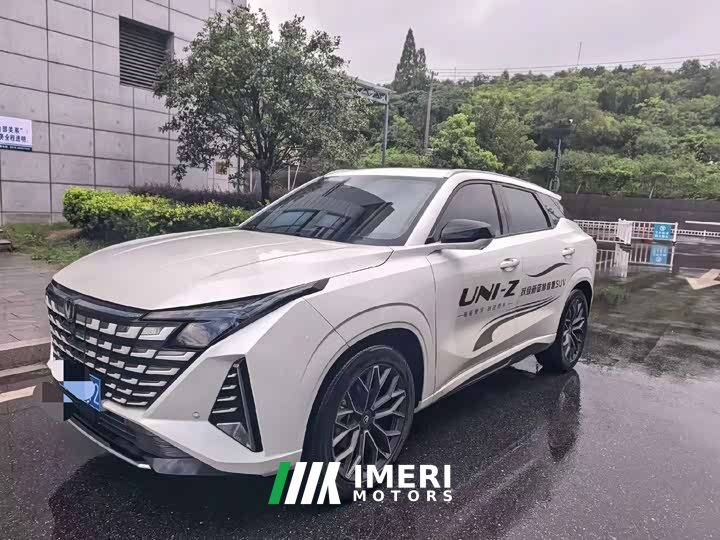 Changan UNI-Z 1.5T Premium Version - автомобиль из Китая