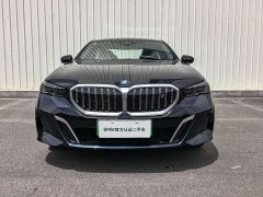 BMW i5 eDrive 35L M - фото 1