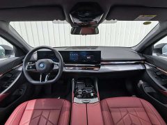 BMW i5 eDrive 35L M - фото 10