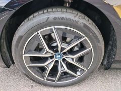 BMW i5 eDrive 35L M - фото 3