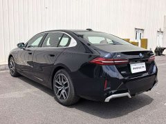 BMW i5 eDrive 35L M - фото 9