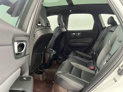 Volvo XC60 B5 four-wheel drive Zhiyuan Sport Edition - фото 6