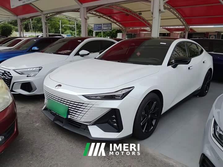 Changan UNI-V 1.5T Edition - автомобиль из Китая