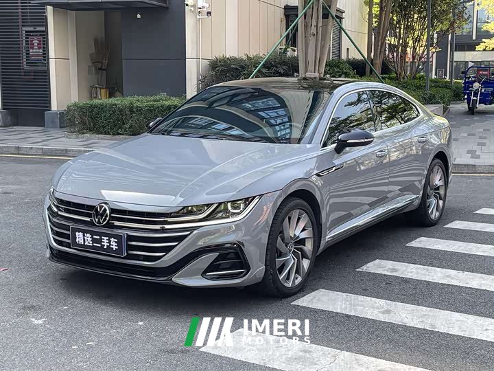FAW-Volkswagen CC 380TSI eye-catching version