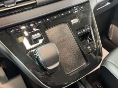 Hongqi HQ9 PHEV 2.0T four-wheel drive luxury version - фото 7