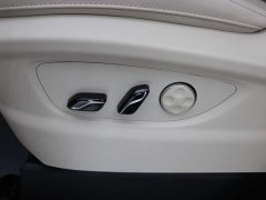 Voyah PHEV AWDFlagship Edition - фото 13