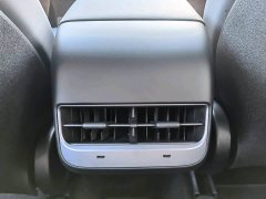 Tesla Model Y rear-wheel drive version - фото 10