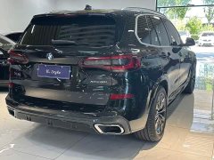 BMW X5 xDrive40i Deluxe Version M - фото 4