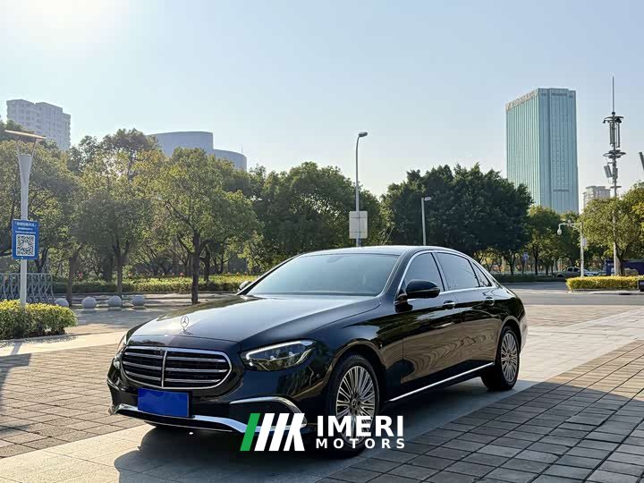 Mercedes-Benz E 300 L Luxury Version