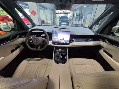 Zeekr 009 EditionAWD 108kWh - фото 12