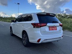 2.0L 2WD Edition 5 - фото 4