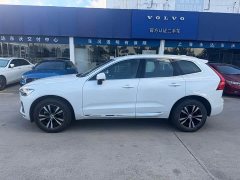 Volvo XC60 B5 AWDLuxury Edition - фото 3