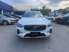 Volvo XC60 B5 AWDLuxury Edition - фото 4