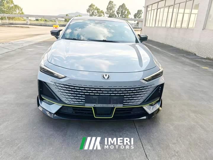Changan UNI-V 1.5T Edition - автомобиль из Китая