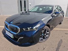 BMW i5 xDrive 50L M - фото 1
