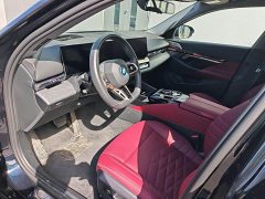 BMW i5 xDrive 50L M - фото 6