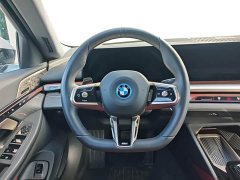 BMW i5 xDrive 50L M - фото 8