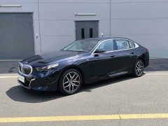 BMW i5 eDrive 35L M - фото 1