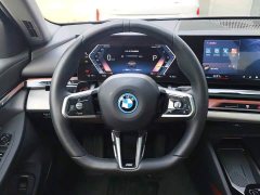 BMW i5 eDrive 35L M - фото 10