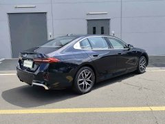 BMW i5 eDrive 35L M - фото 6