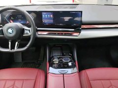 BMW i5 eDrive 35L M - фото 9