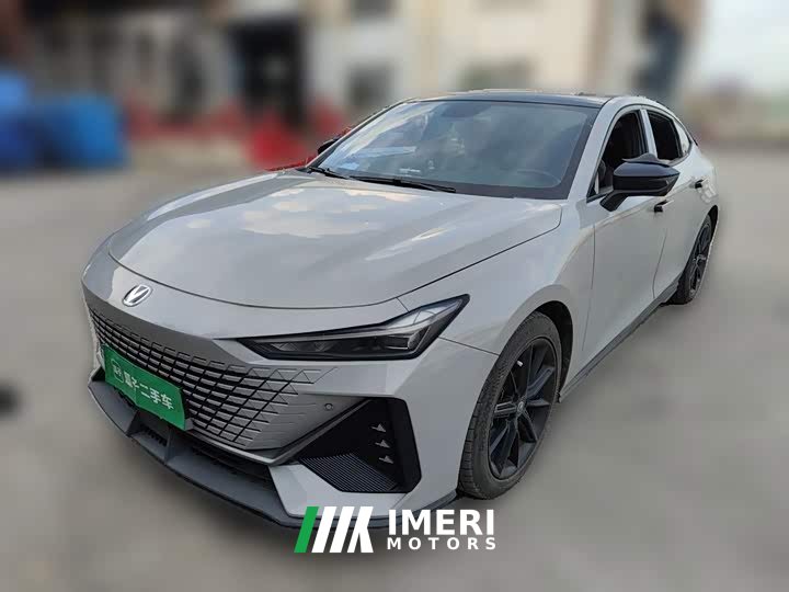 Changan UNI-V 1.5T Premium Version - автомобиль из Китая