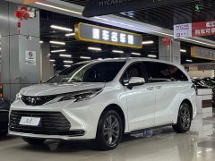 Toyota SIENNA 2.5L AWD Edition - фото 1