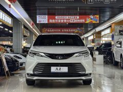 Toyota SIENNA 2.5L AWD Edition - фото 2