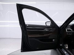 BMW 7 Series 2021 740Li Leading M Sports Package - фото 11