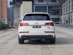 Audi Q5L 40T luxury and dynamic - фото 3