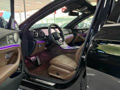Mercedes-Benz E 300 L Luxury Version - фото 4