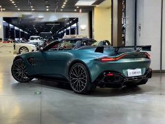 Aston Martin V8 Vantage 4.0T V8 F1 Edition Roadster - фото 6