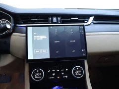 Jaguar XFL 2.0T P250 two-wheel drive exclusive luxury version - фото 10