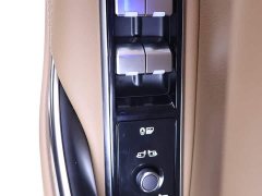 Jaguar XFL 2.0T P250 two-wheel drive exclusive luxury version - фото 17
