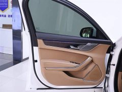Jaguar XFL 2.0T P250 two-wheel drive exclusive luxury version - фото 18