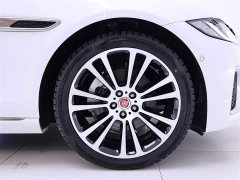 Jaguar XFL 2.0T P250 two-wheel drive exclusive luxury version - фото 6