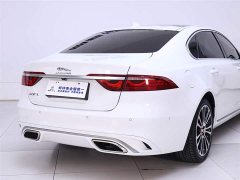 Jaguar XFL 2.0T P250 two-wheel drive exclusive luxury version - фото 8