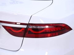 Jaguar XFL 2.0T P250 two-wheel drive exclusive luxury version - фото 9