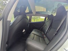 Tesla Model 3 rear-wheel drive version - фото 10