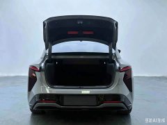 FAW EH7 640 AWD Edition - фото 5