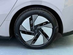 FAW EH7 640 AWD Edition - фото 8