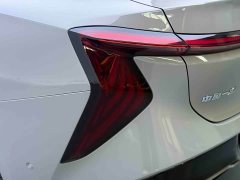 FAW EH7 640 AWD Edition - фото 9