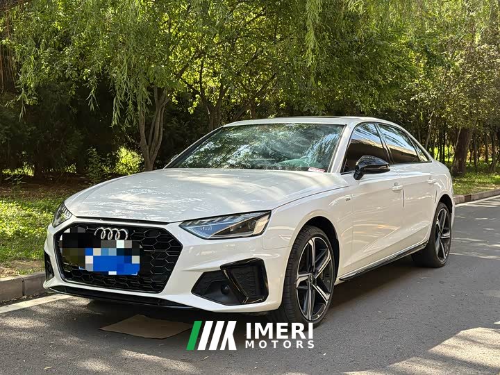 Audi A4L 40 TFSI luxury and dynamic - автомобиль из Китая