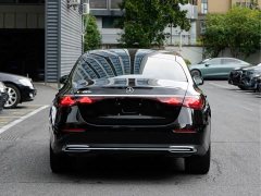Mercedes-Benz E 300 L Luxury Version - фото 4