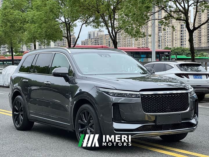 Li Auto ONE Extended-Range 6-Seater - автомобиль из Китая
