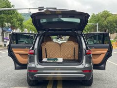 Li Auto ONE Extended-Range 6-Seater - фото 20