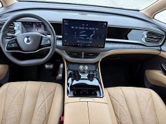 Denza D9 DM-i smart driving version 1020 four-wheel drive exclusive - фото 5