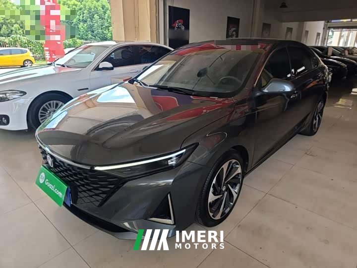 Cs75 PLUS 1.5T DCT Version - автомобиль из Китая
